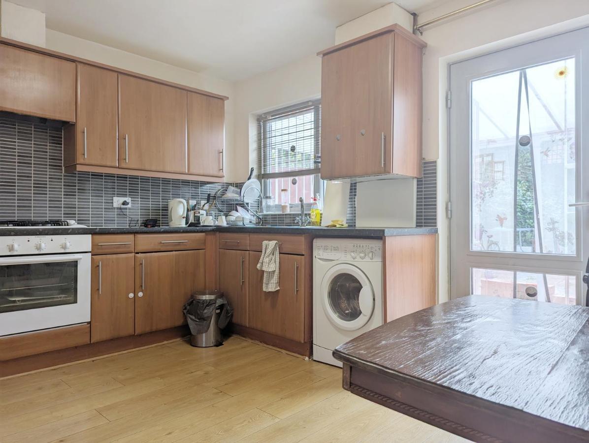 Guest Rooms Near City Centre & Dock Free Parking Liverpool Exterior photo